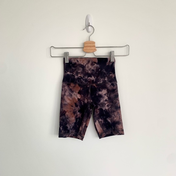 Lululemon Align Short 8" *Diamond Dye
Diamond Dye Graphite Grey Pink Pas… - Picture 10 of 14